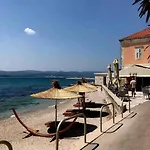 Mela