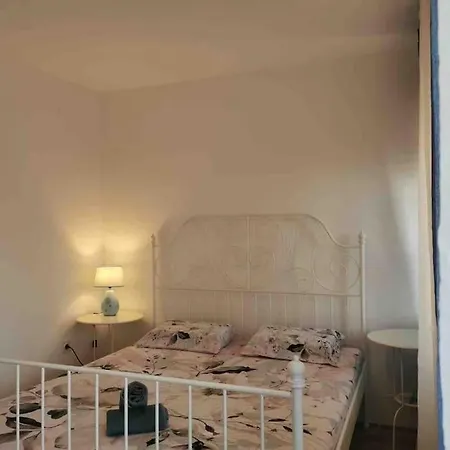 Mela Apartment Orebic